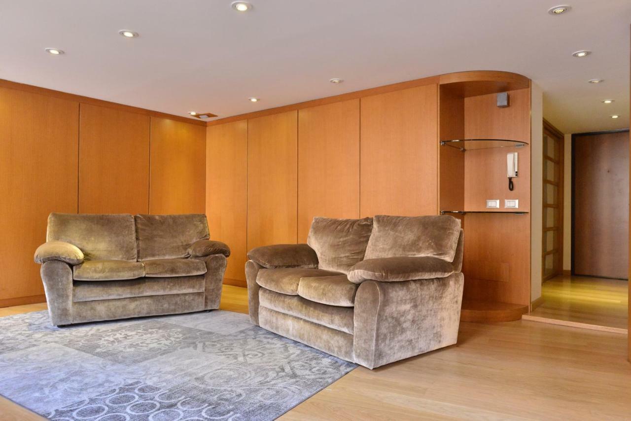 Izzhome Full Center Grand Cagliari Bagian luar foto