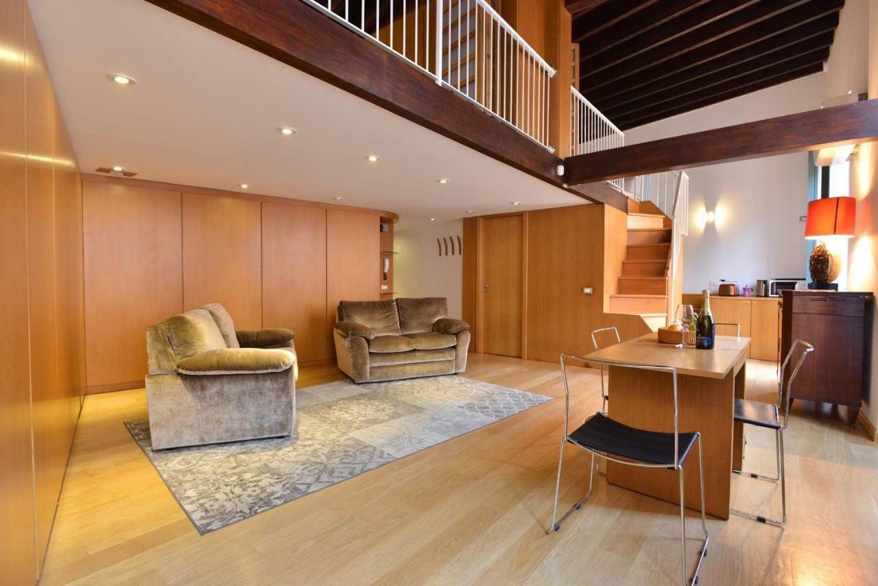 Izzhome Full Center Grand Cagliari Bagian luar foto