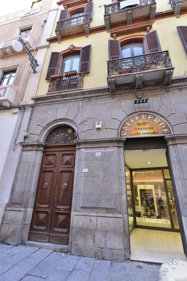 Izzhome Full Center Grand Cagliari Bagian luar foto